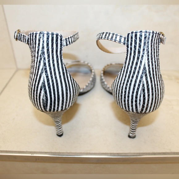 Seychelles high heel sandals (women’s 9) - Picture 4 of 11